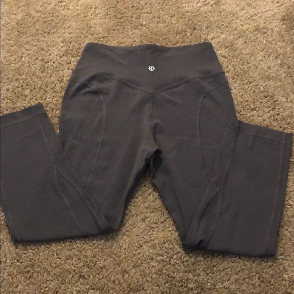 Medium grey crop lululemon